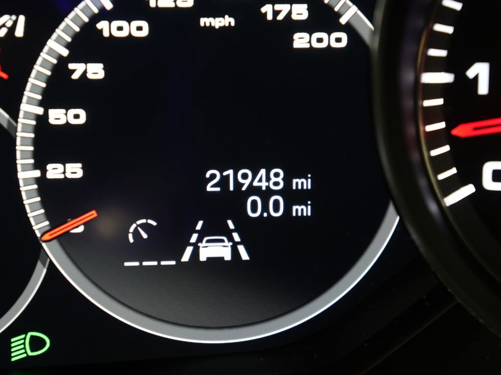 Certified 2023 Porsche Cayenne Turbo AWD/4WD image 25