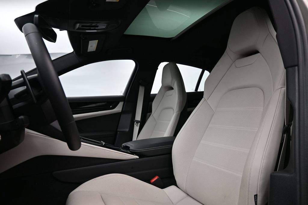 Certified 2026 Porsche Panamera 4 AWD/4WD image 5