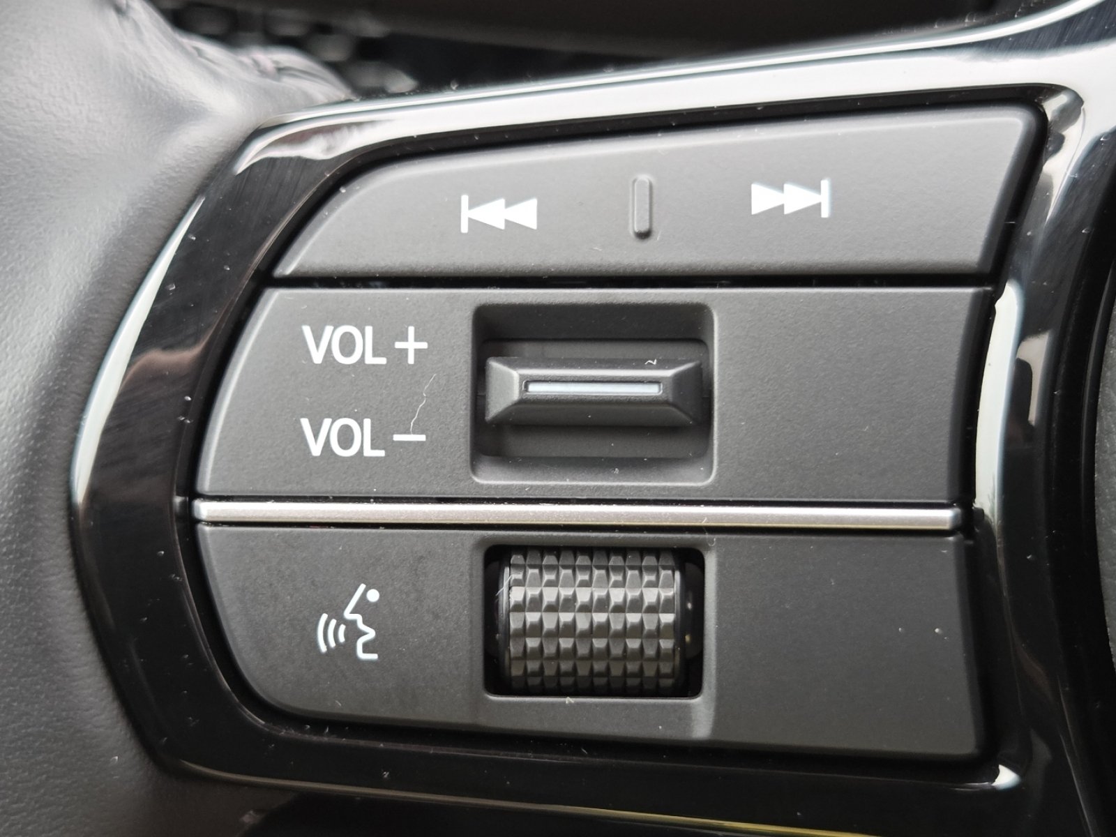 Used 2026 Honda CR-V EX-L image 12