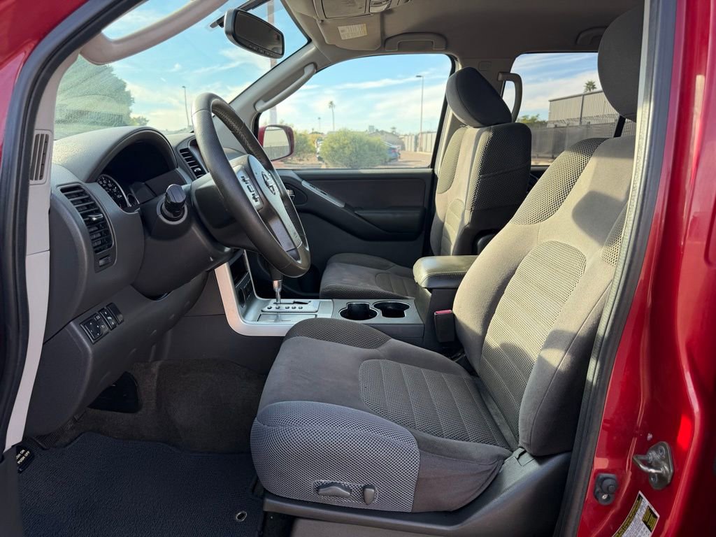Used 2011 Nissan Pathfinder SV image 22