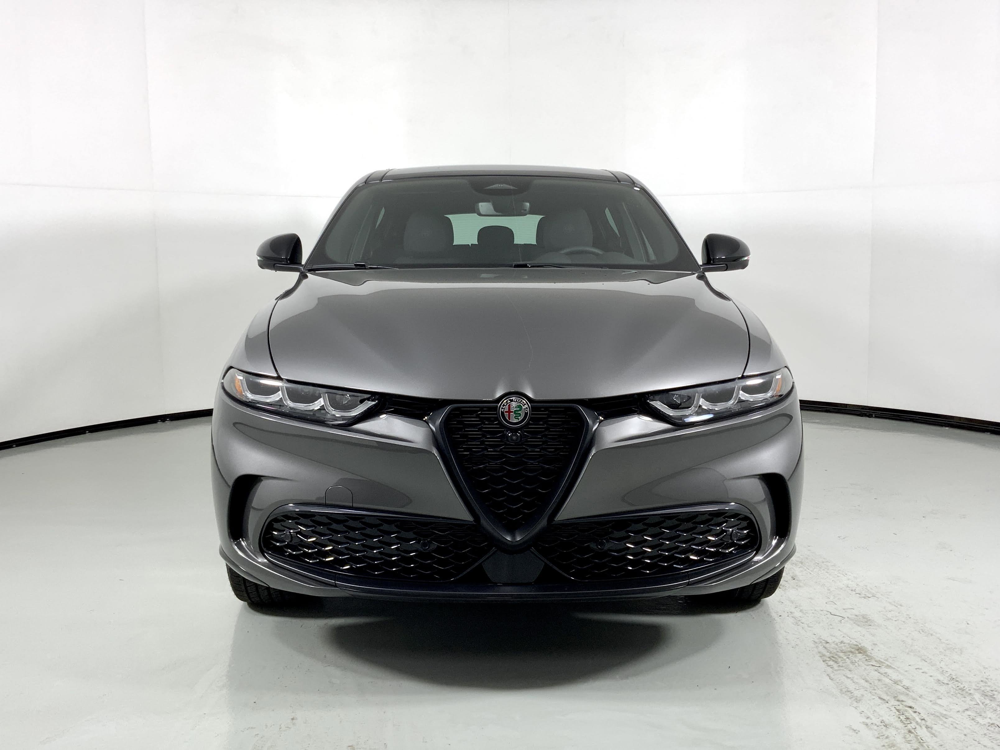 New 2025 Alfa Romeo Tonale w/ Premium Package AWD/4WD image 7
