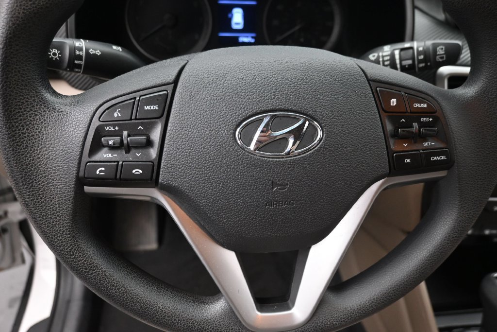 Used 2020 Hyundai Tucson Value w/ Cargo Package AWD/4WD image 17