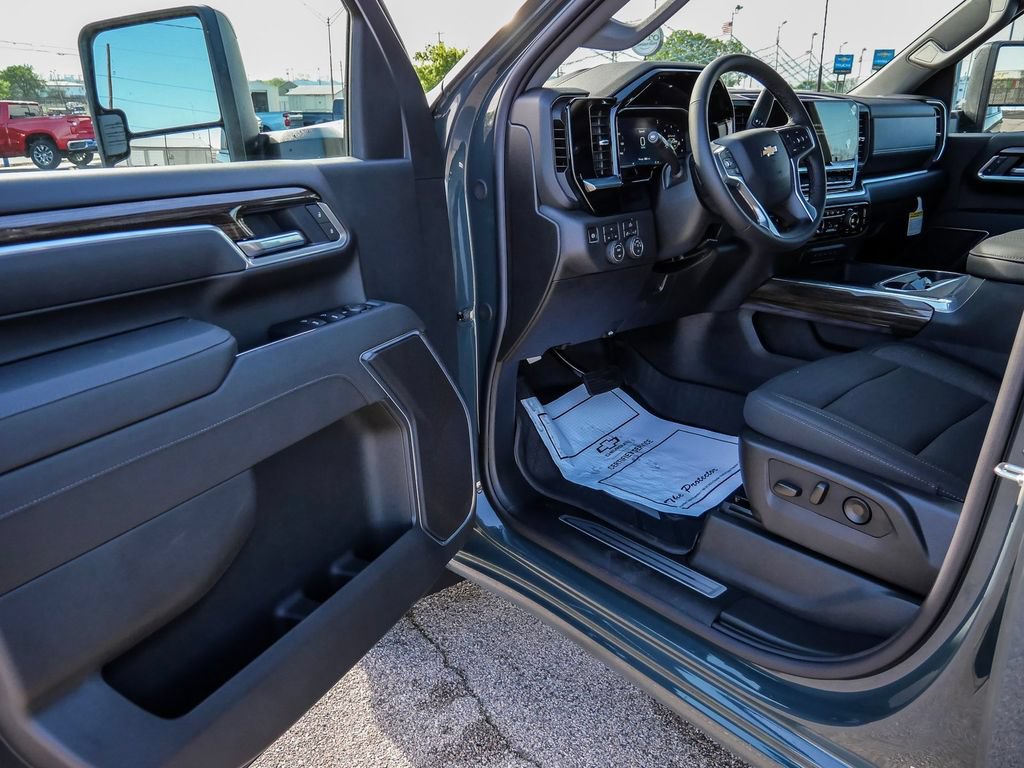 New 2026 Chevrolet Silverado 3500 LT w/ Convenience Package AWD/4WD image 78