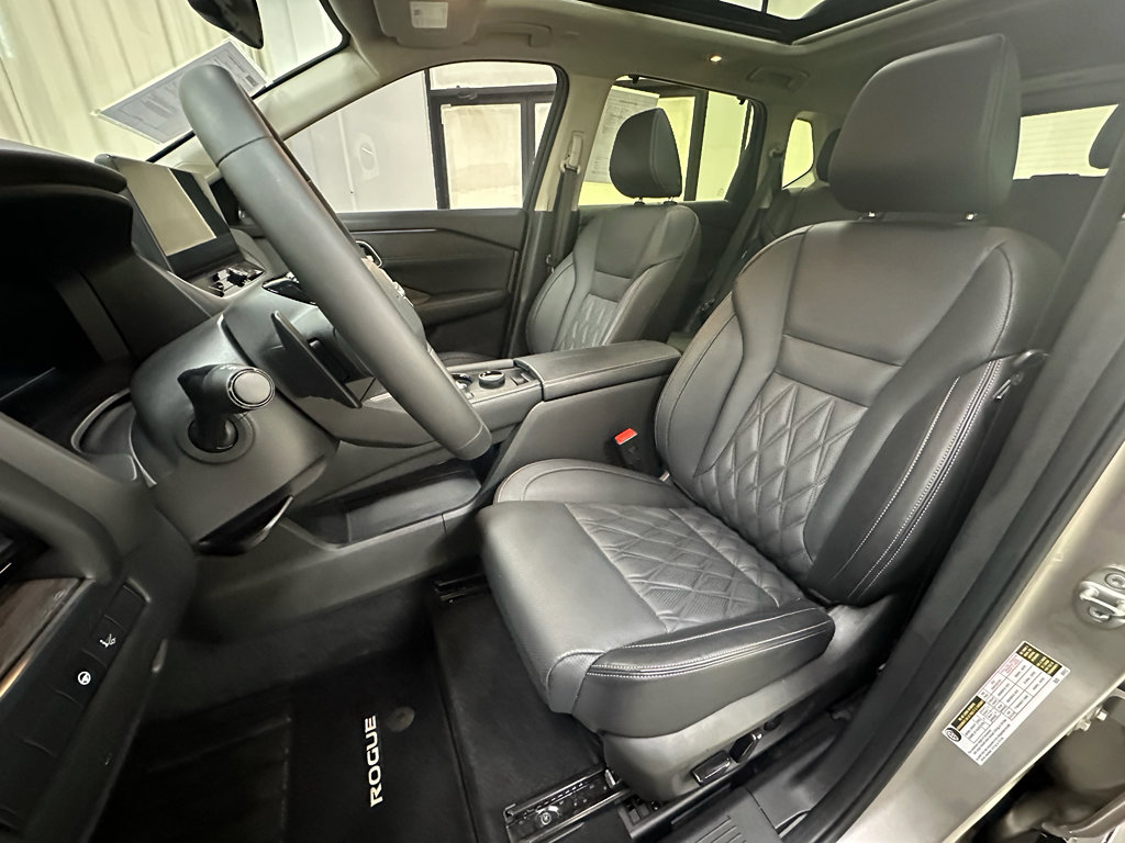 Used 2026 Nissan Rogue Platinum w/ Platinum Premium Package image 24