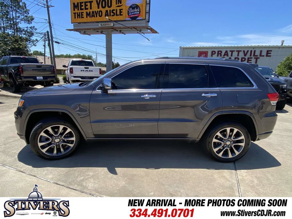 Used 2017 Jeep Grand Cherokee Overland w/ Jeep Active Safety Group AWD/4WD image 5