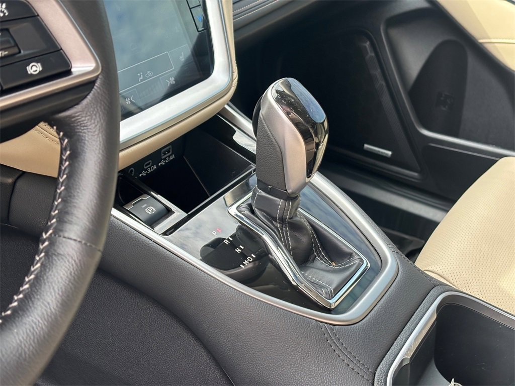 Used 2025 Subaru Outback Limited image 12