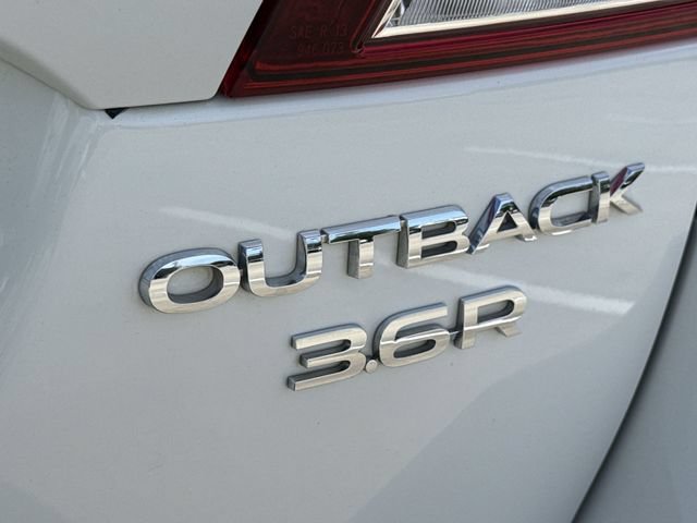 Used 2016 Subaru Outback 3.6R Limited AWD/4WD image 14