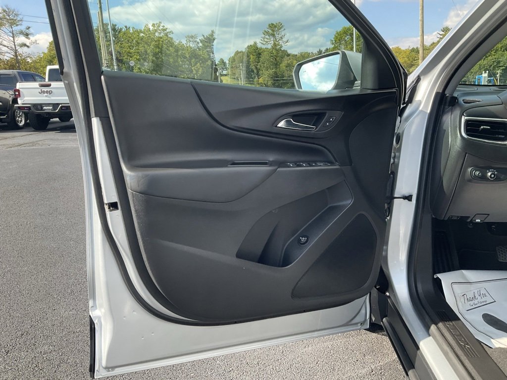 Used 2022 Chevrolet Equinox LT image 11