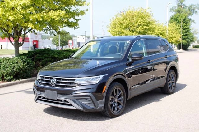 Used 2023 Volkswagen Tiguan SE AWD/4WD image 6