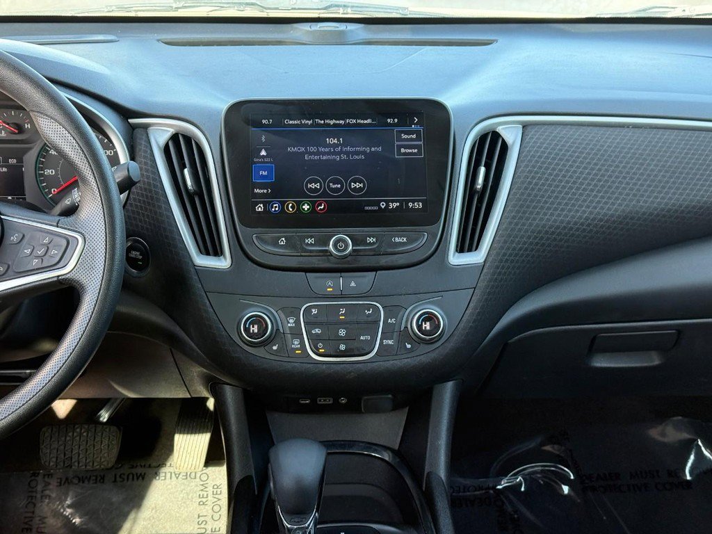 Used 2023 Chevrolet Malibu LT image 15