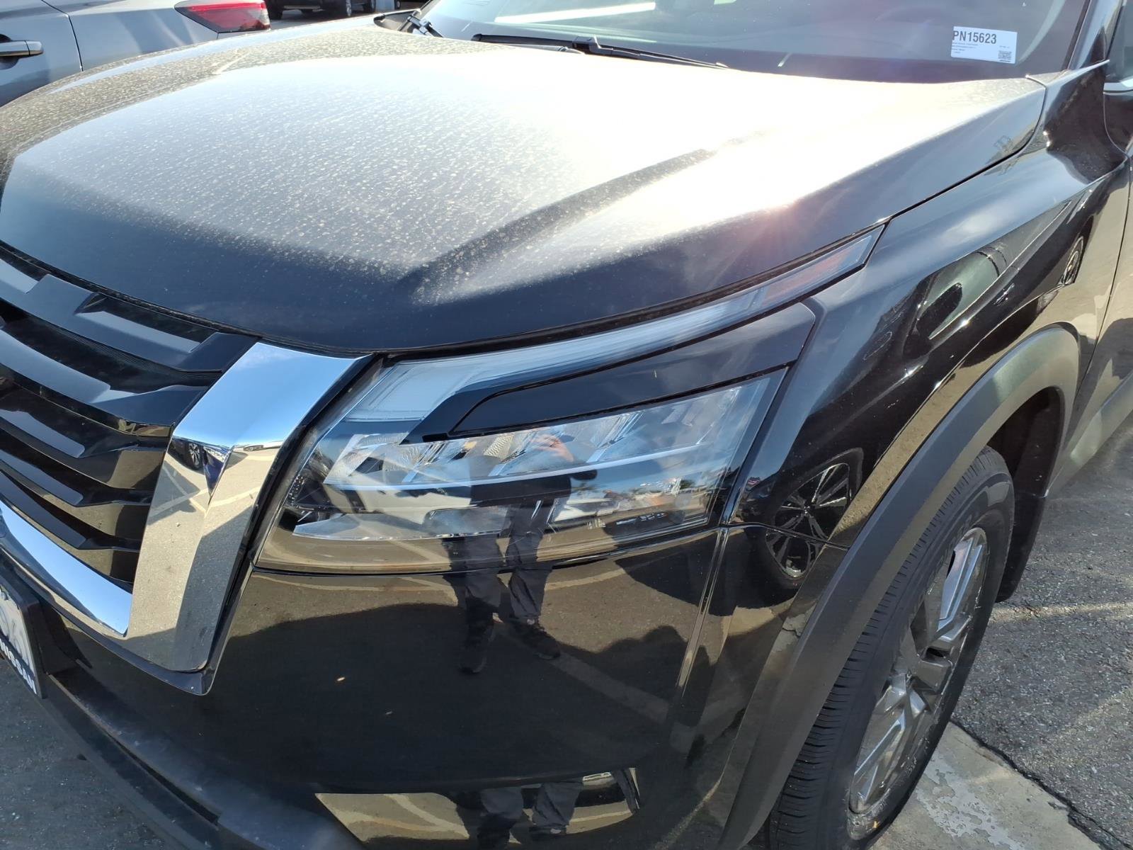 Certified 2025 Nissan Pathfinder S FWD image 2