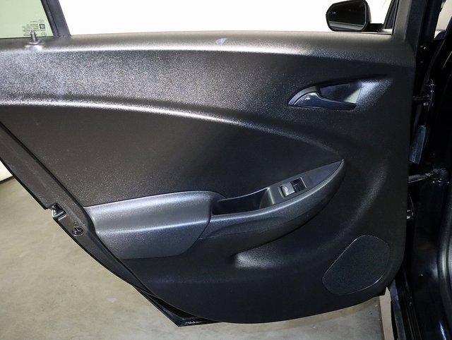 Used 2018 Chevrolet Volt Premier w/ Driver Confidence Package image 27