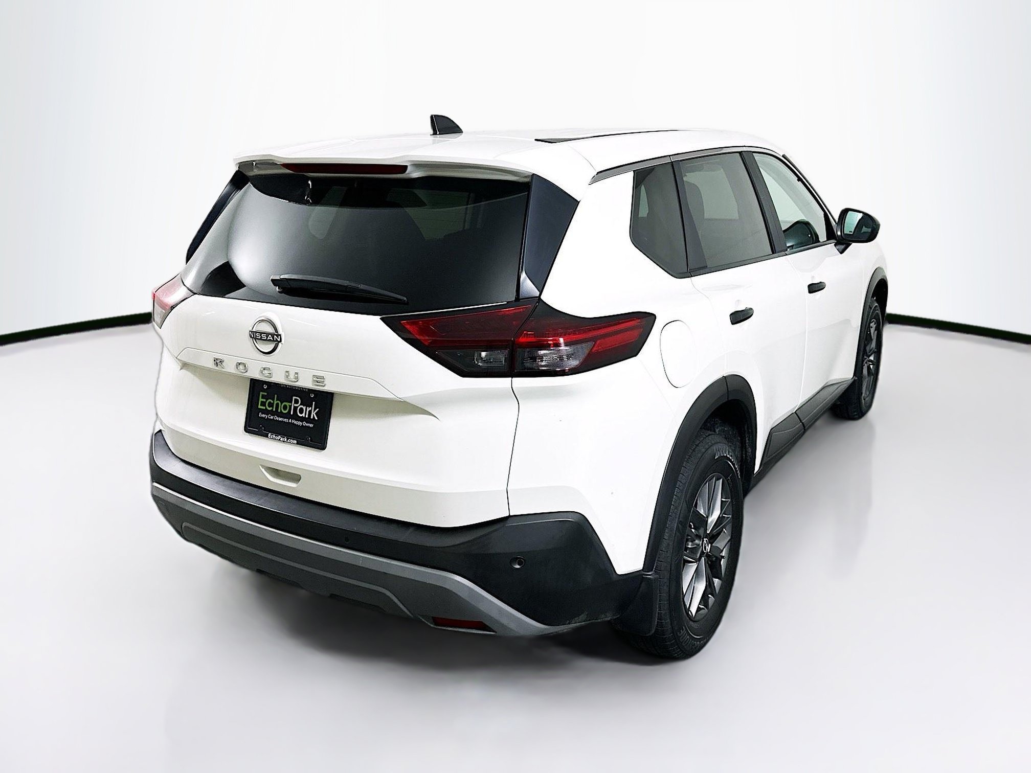 Used 2023 Nissan Rogue S FWD image 9