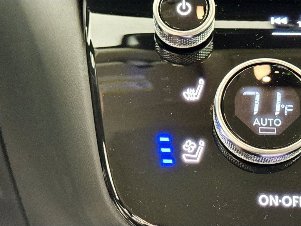 Used 2026 INFINITI QX60 Luxe w/ Cargo Package FWD image 26