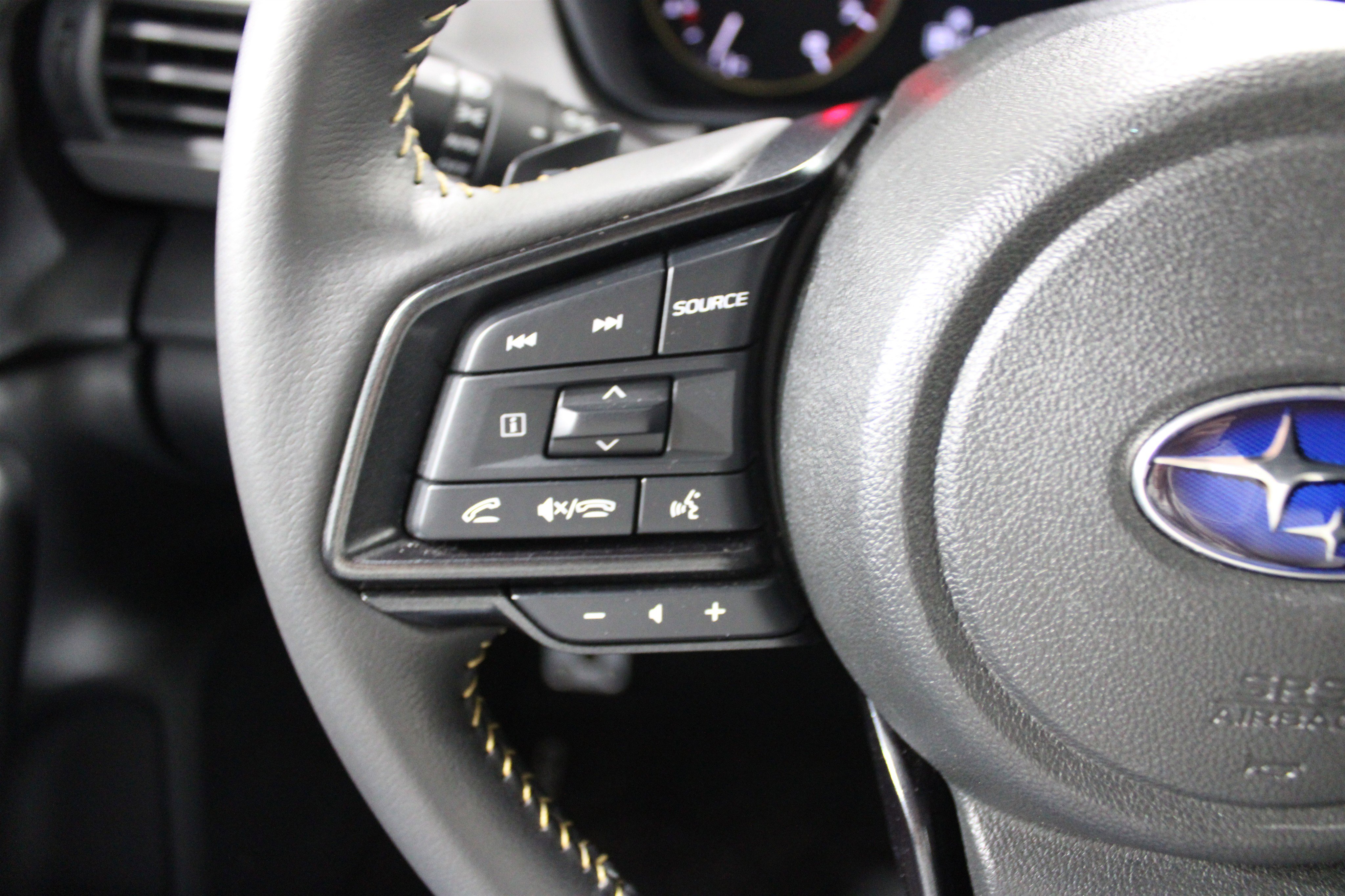 Used 2025 Subaru Crosstrek 2.5i Sport w/ Crosstrek Mirror Package AWD/4WD image 10
