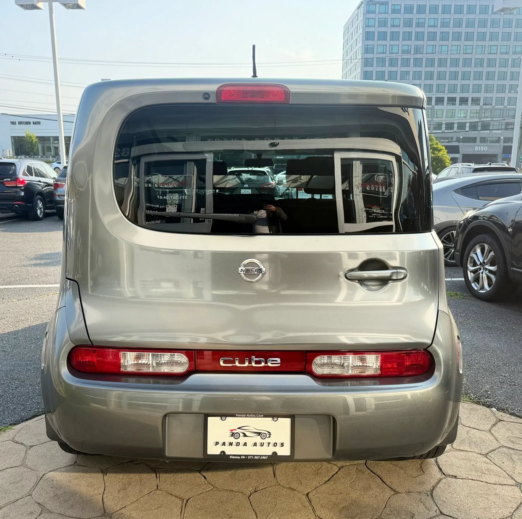 Used 2010 Nissan Cube 1.8 S w/ Interior Designer Pkg FWD image 6