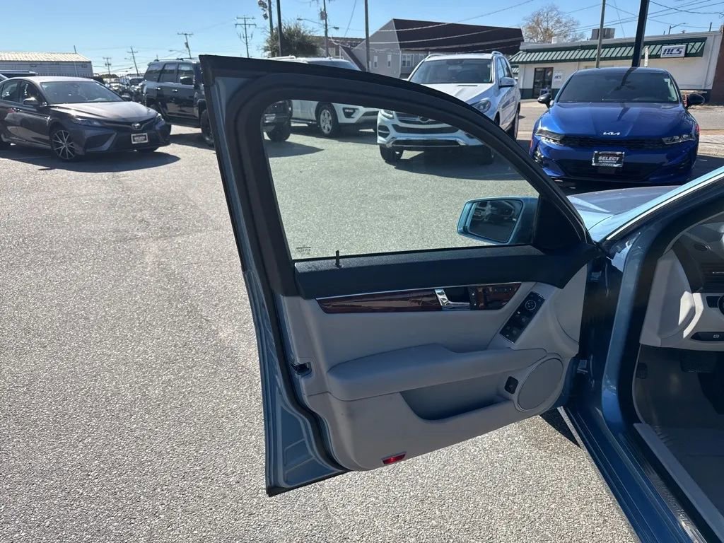 Used 2010 Mercedes-Benz C 300 C 300 Sport Sedan 4D image 6