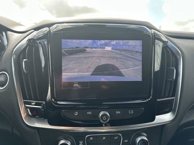 Used 2023 Chevrolet Traverse LT image 24