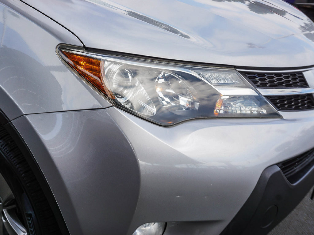 Used 2015 Toyota RAV4 XLE w/ Outdoor Package FWD image 11