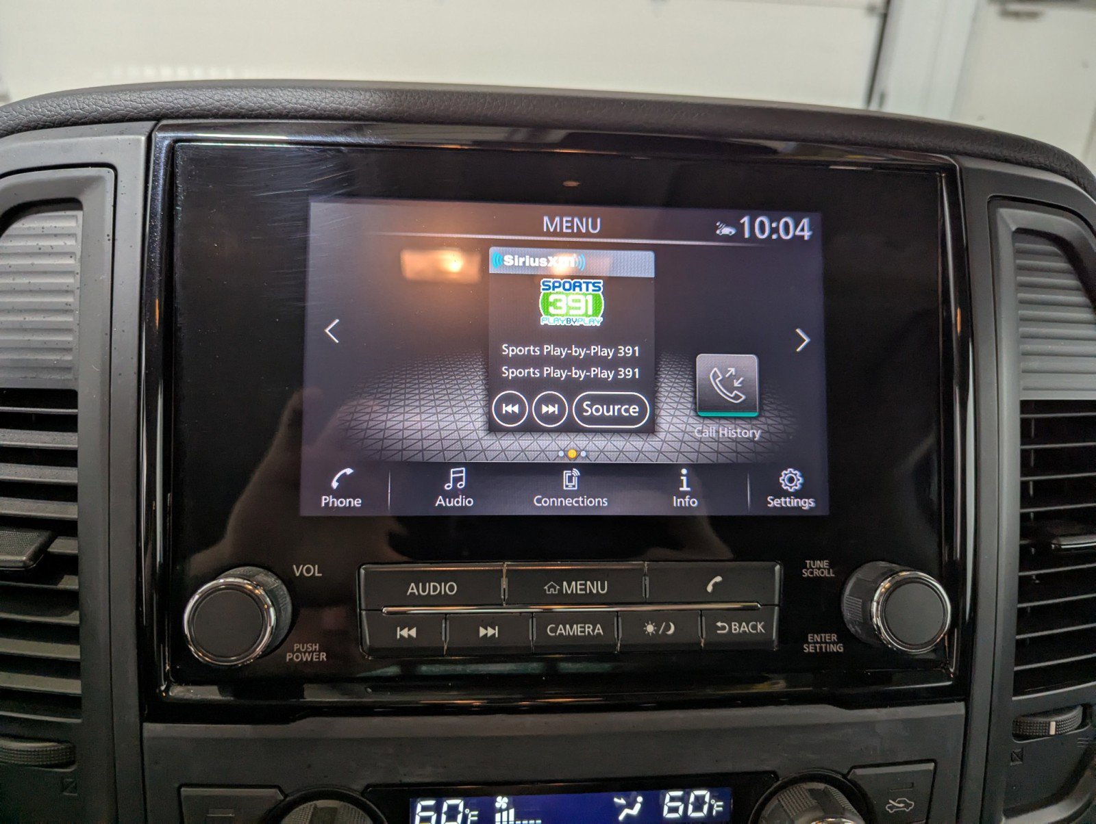 Used 2024 Nissan Titan SV w/ SV Convenience Package image 20