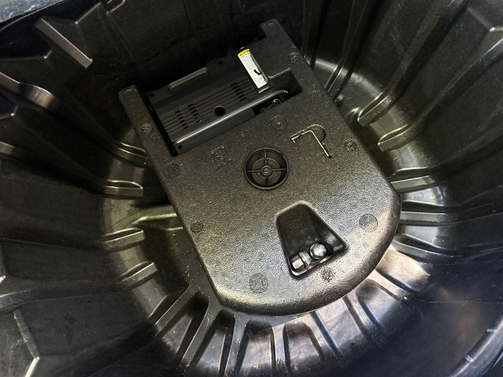 Used 2015 Chevrolet SS image 67