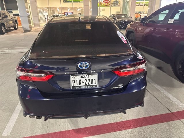 Used 2021 Toyota Camry SE FWD image 6