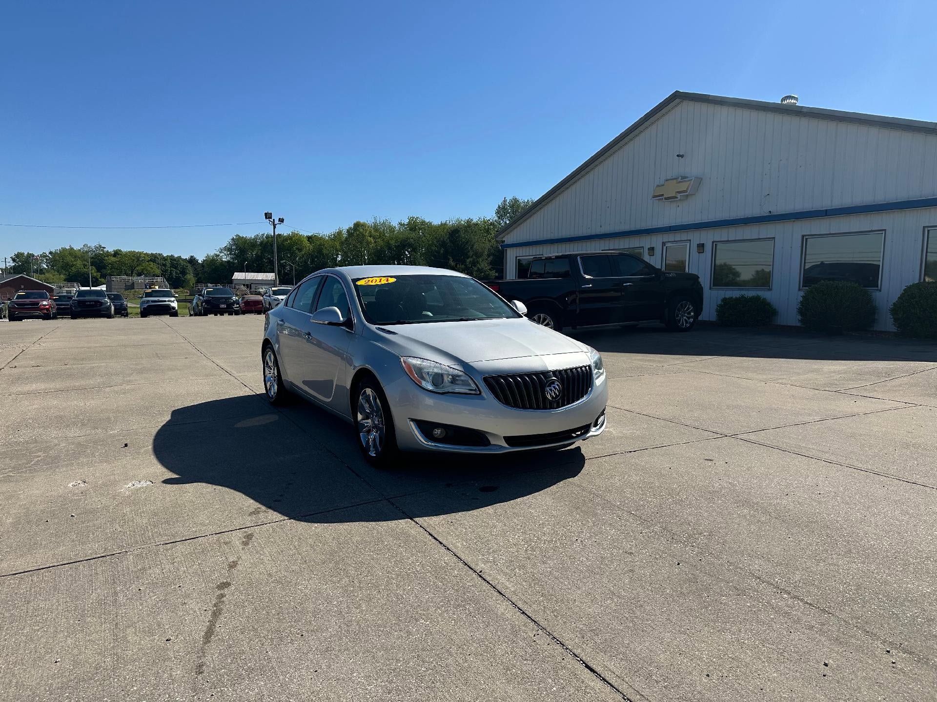 Used 2014 Buick Regal Premium FWD image 1