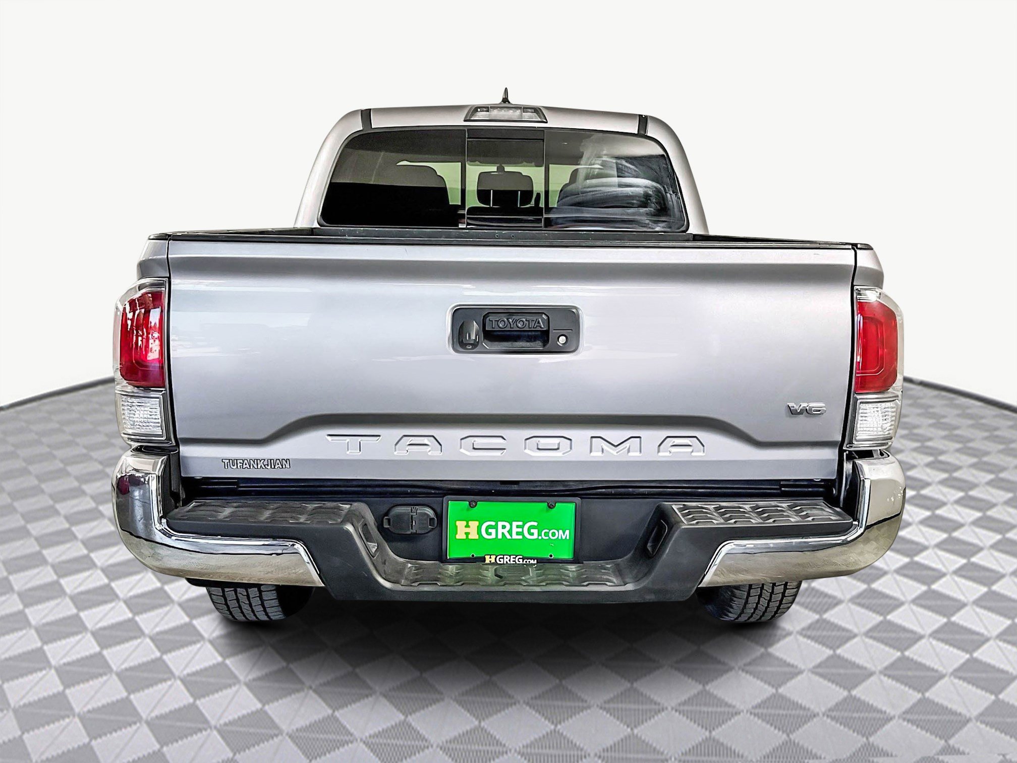 Used 2017 Toyota Tacoma SR image 8
