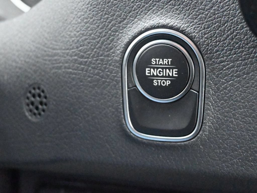 Used 2024 Mercedes-Benz Sprinter 2500 image 23