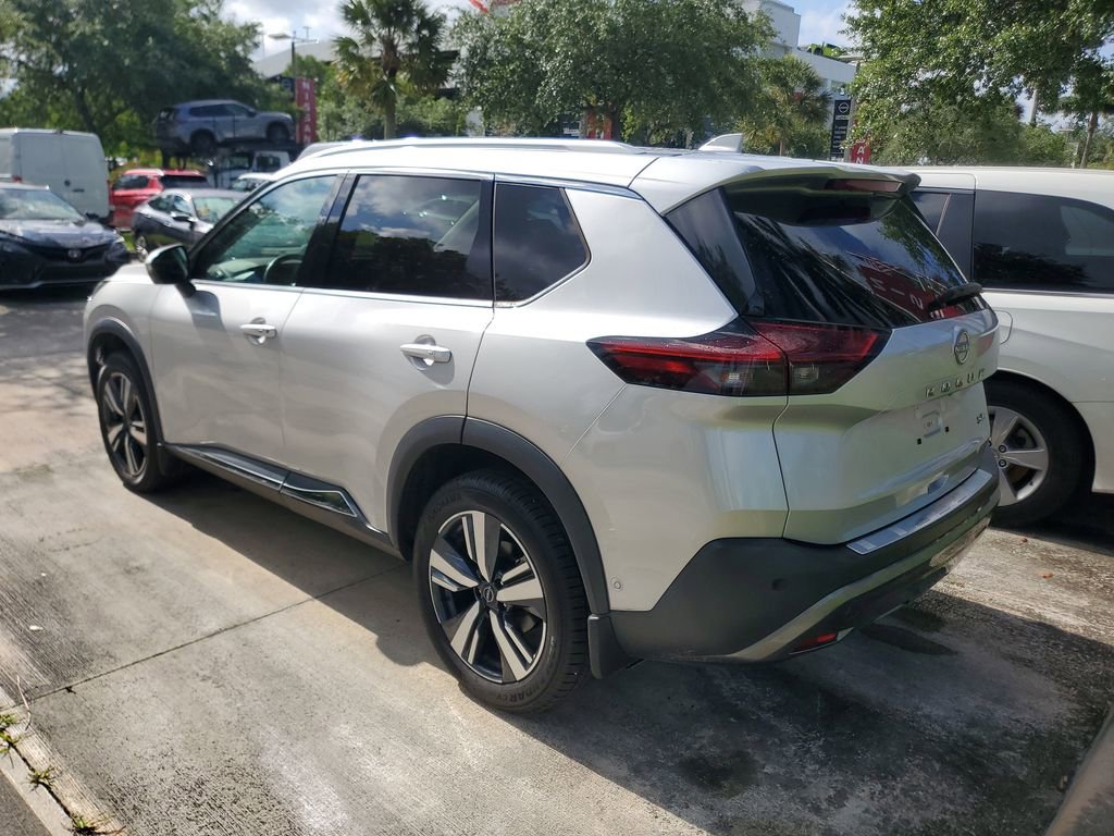 Used 2022 Nissan Rogue SL w/ SL Premium Package FWD image 3