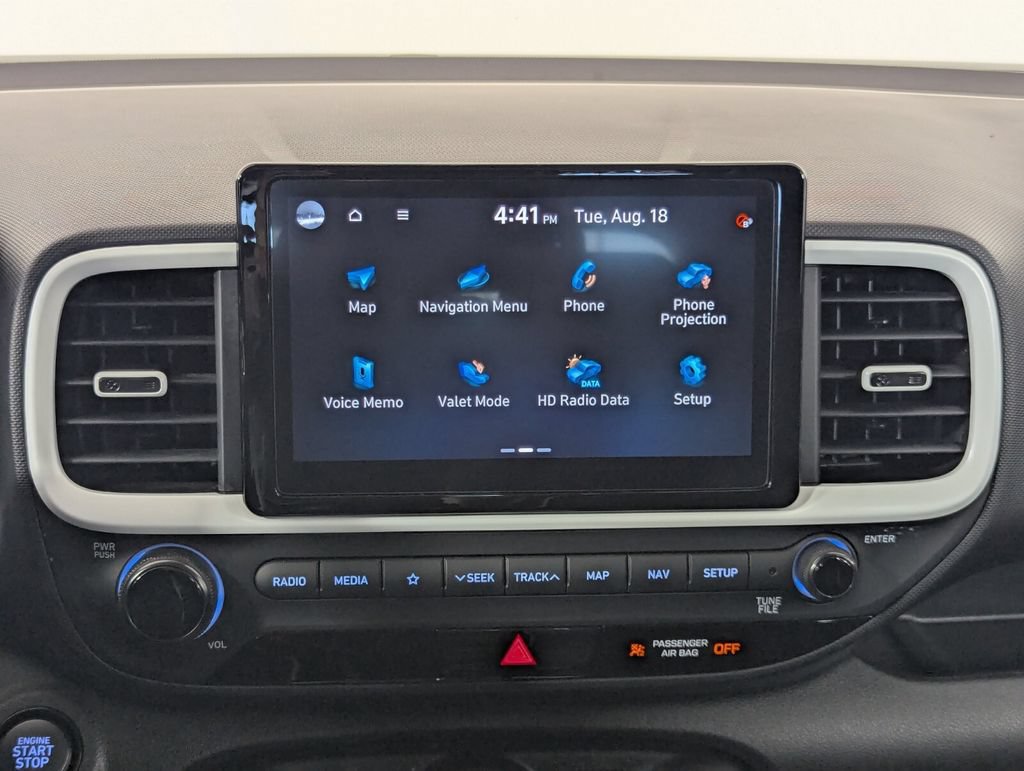 Used 2022 Hyundai Venue Limited FWD image 20