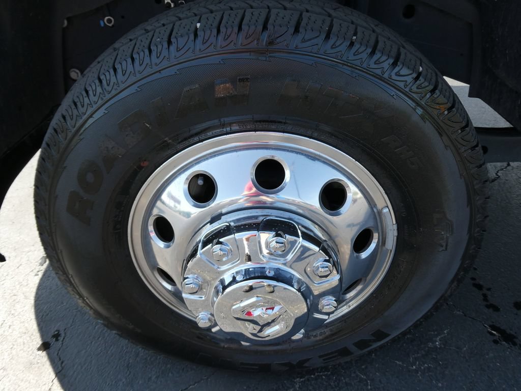 Used 2026 RAM 3500 Big Horn AWD/4WD image 10