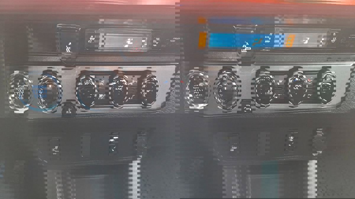 Used 2017 Toyota Tacoma TRD Off-Road image 22