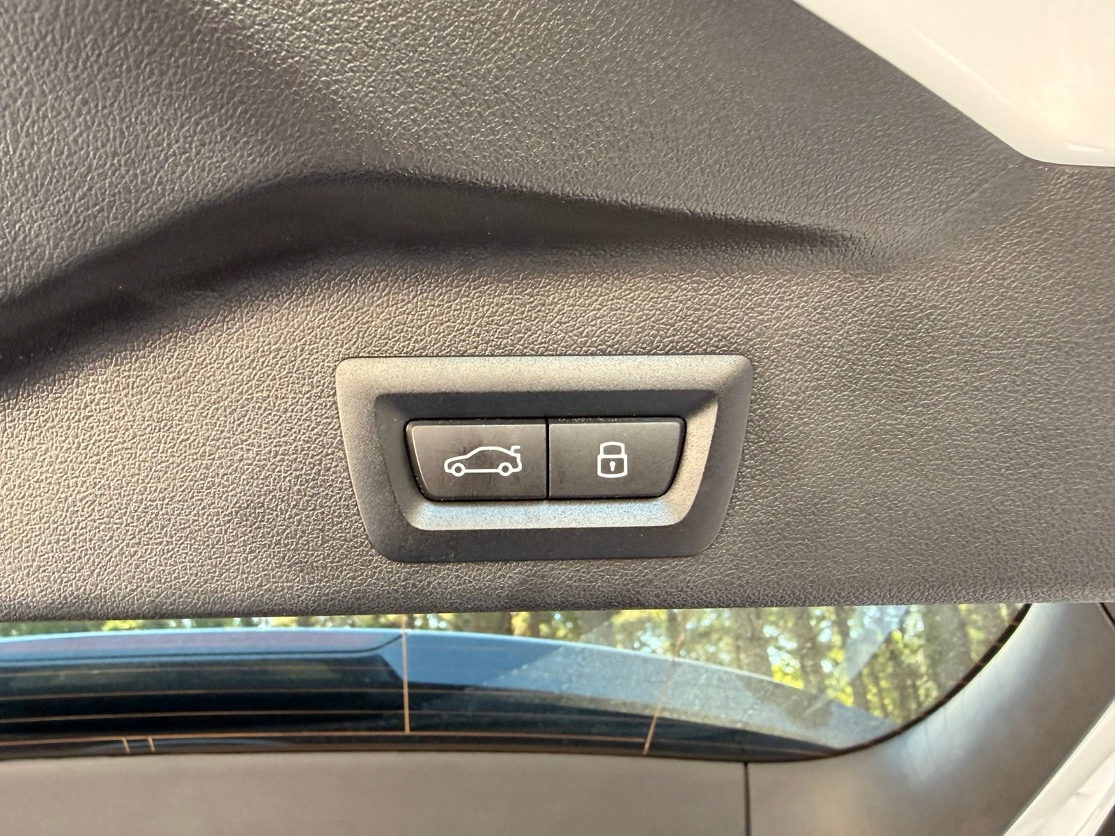 Used 2024 BMW X5 xDrive50e w/ Premium Package AWD/4WD image 18
