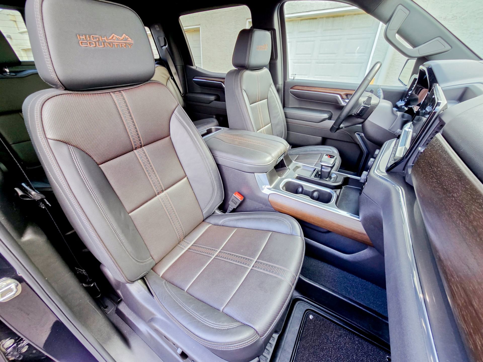 Used 2024 Chevrolet Silverado 1500 High Country w/ Technology Package image 32