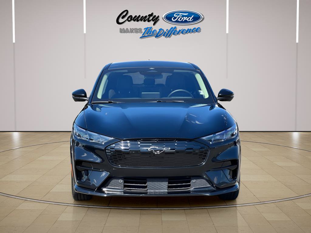 Used 2025 Ford Mustang Mach-E Premium w/ Sport Appearance Package AWD/4WD image 5