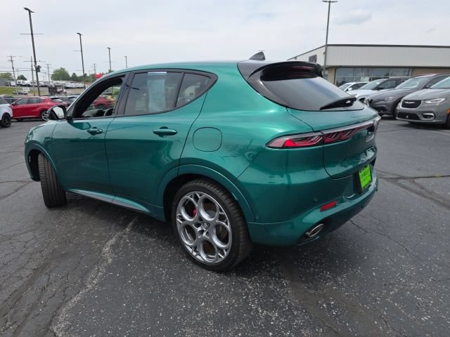 Used 2025 Alfa Romeo Tonale Tributo Italiano AWD/4WD image 4
