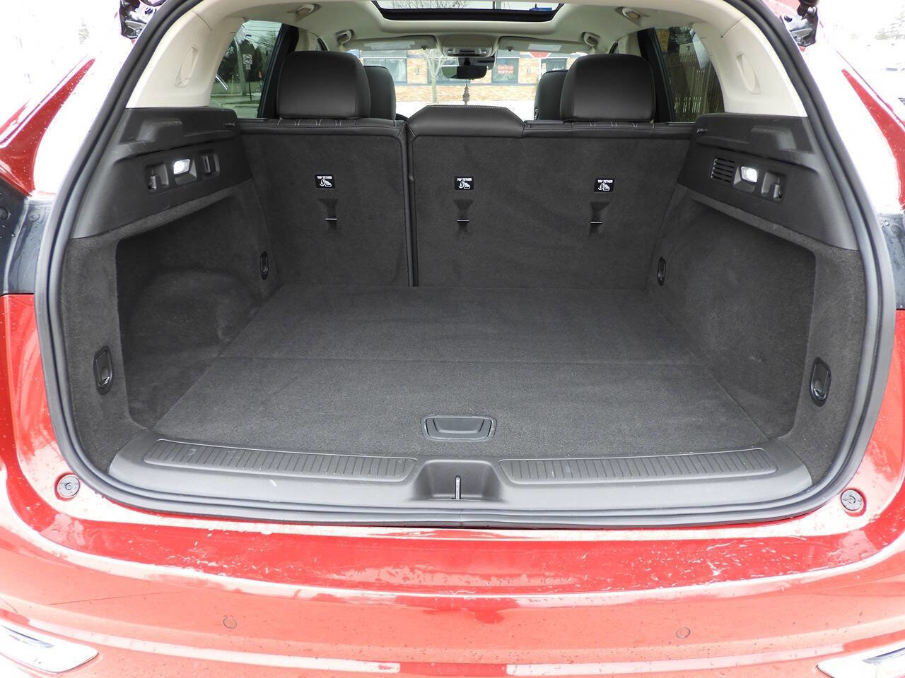 Used 2022 Buick Envision Avenir w/ Technology Package II image 27