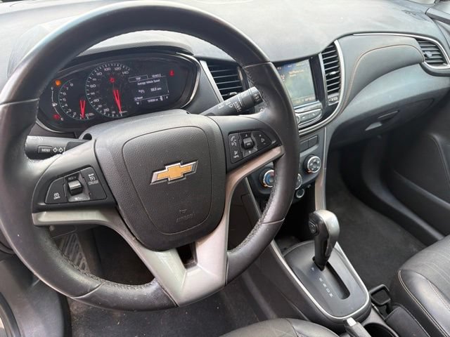 Used 2020 Chevrolet Trax LT w/ Driver Confidence Package FWD image 23