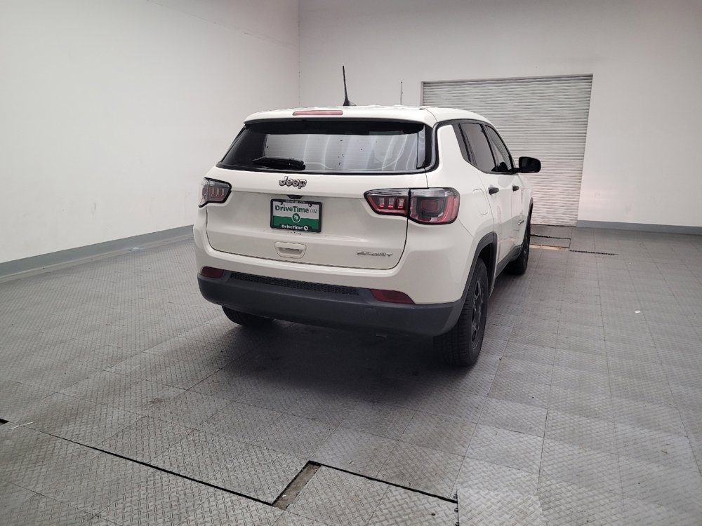 Used 2020 Jeep Compass Sport image 7