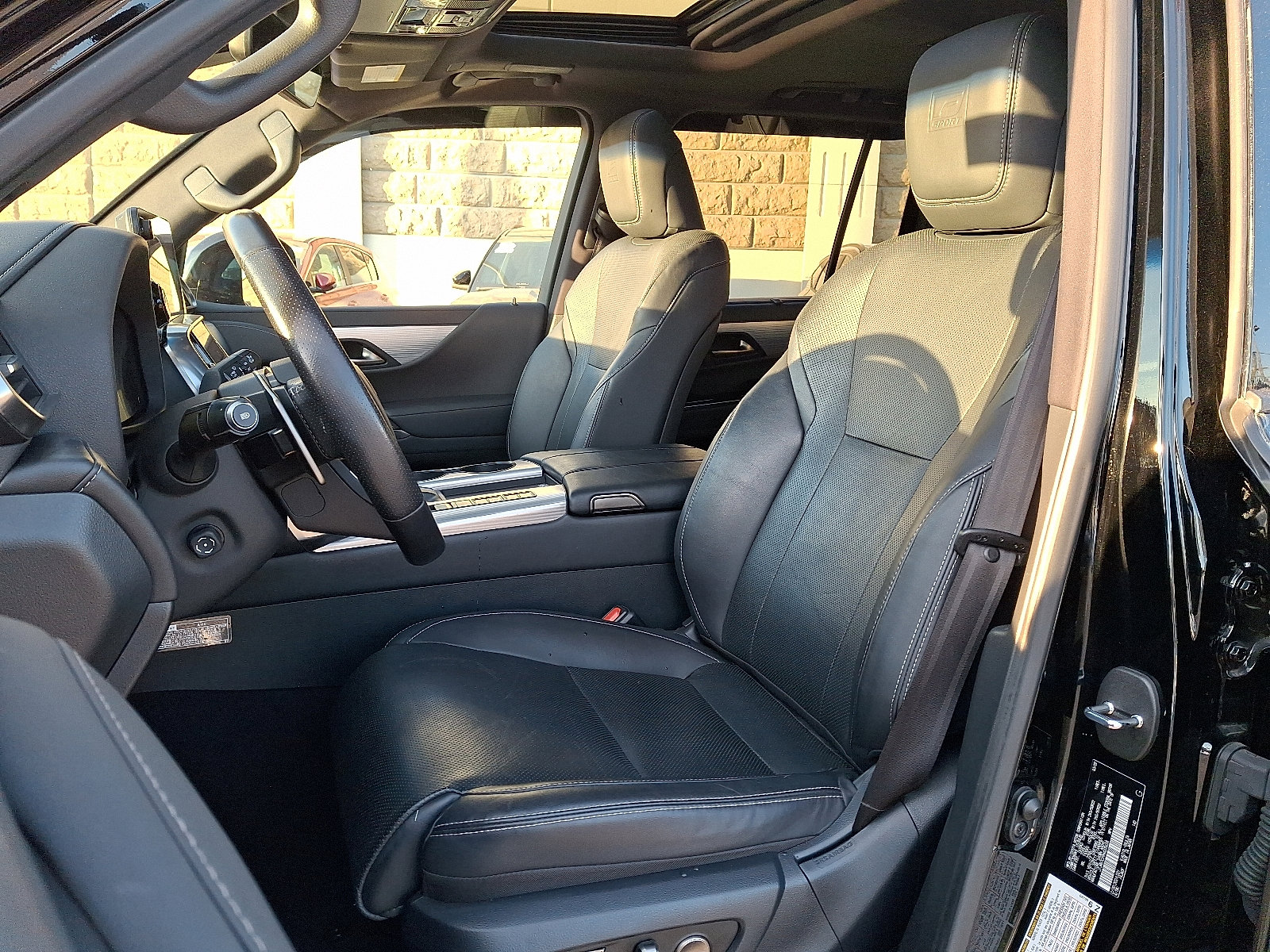 Used 2022 Lexus LX 600 F Sport image 13