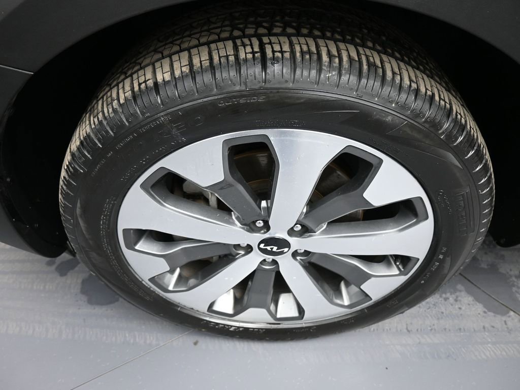 Certified 2022 Kia Telluride S image 14