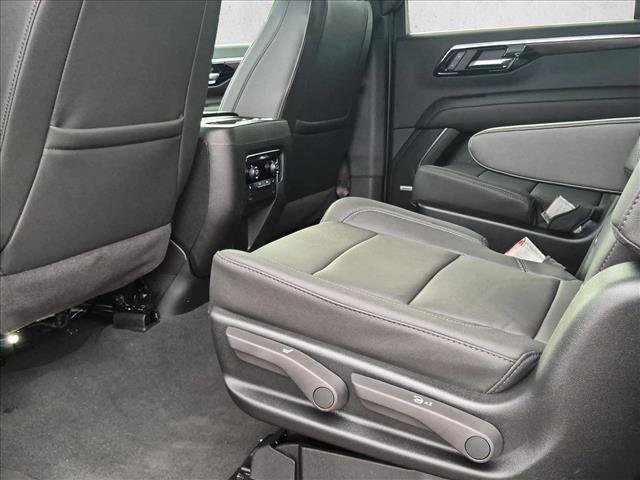 New 2026 Chevrolet Suburban Z71 w/ Z71 Off-Road Package AWD/4WD image 16