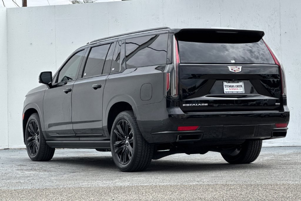 Used 2022 Cadillac Escalade ESV Sport w/ Touring Package AWD/4WD image 5