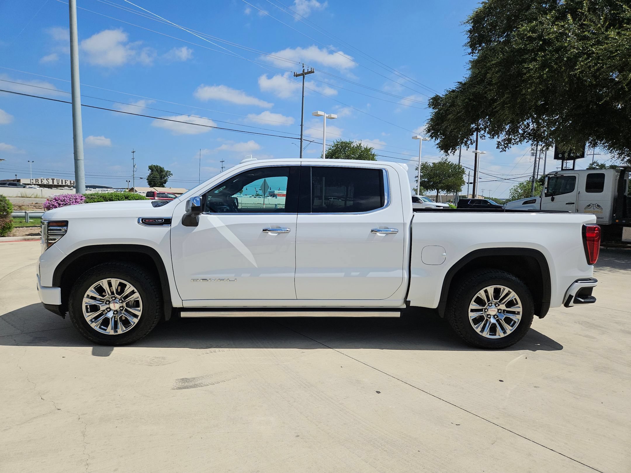 Certified 2023 GMC Sierra 1500 Denali w/ Technology Package AWD/4WD image 6