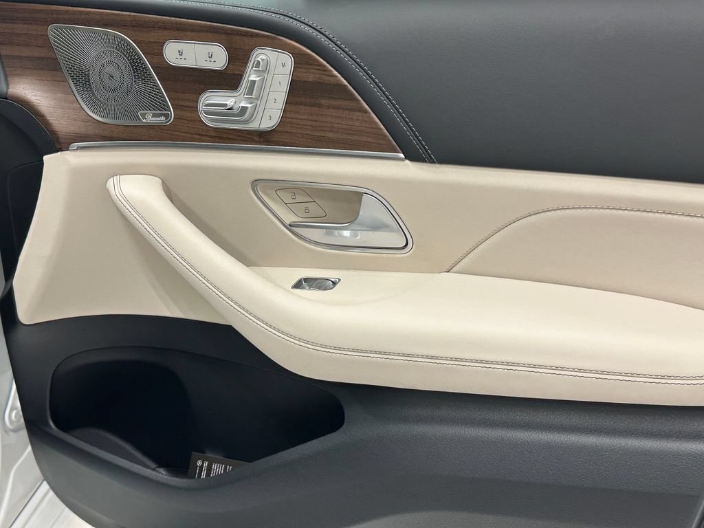 New 2026 Mercedes-Benz GLE 53 AMG 4MATIC Coupe image 16