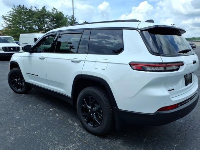 Used 2025 Jeep Grand Cherokee L Altitude AWD/4WD image 18