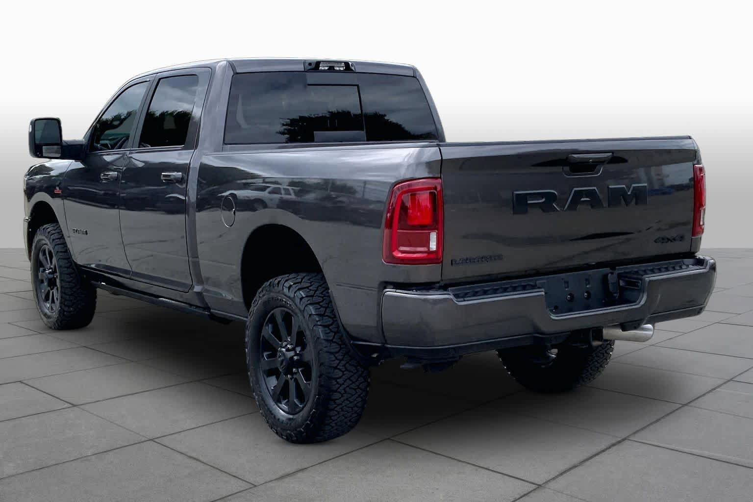 Used 2025 RAM 2500 Laramie AWD/4WD image 12