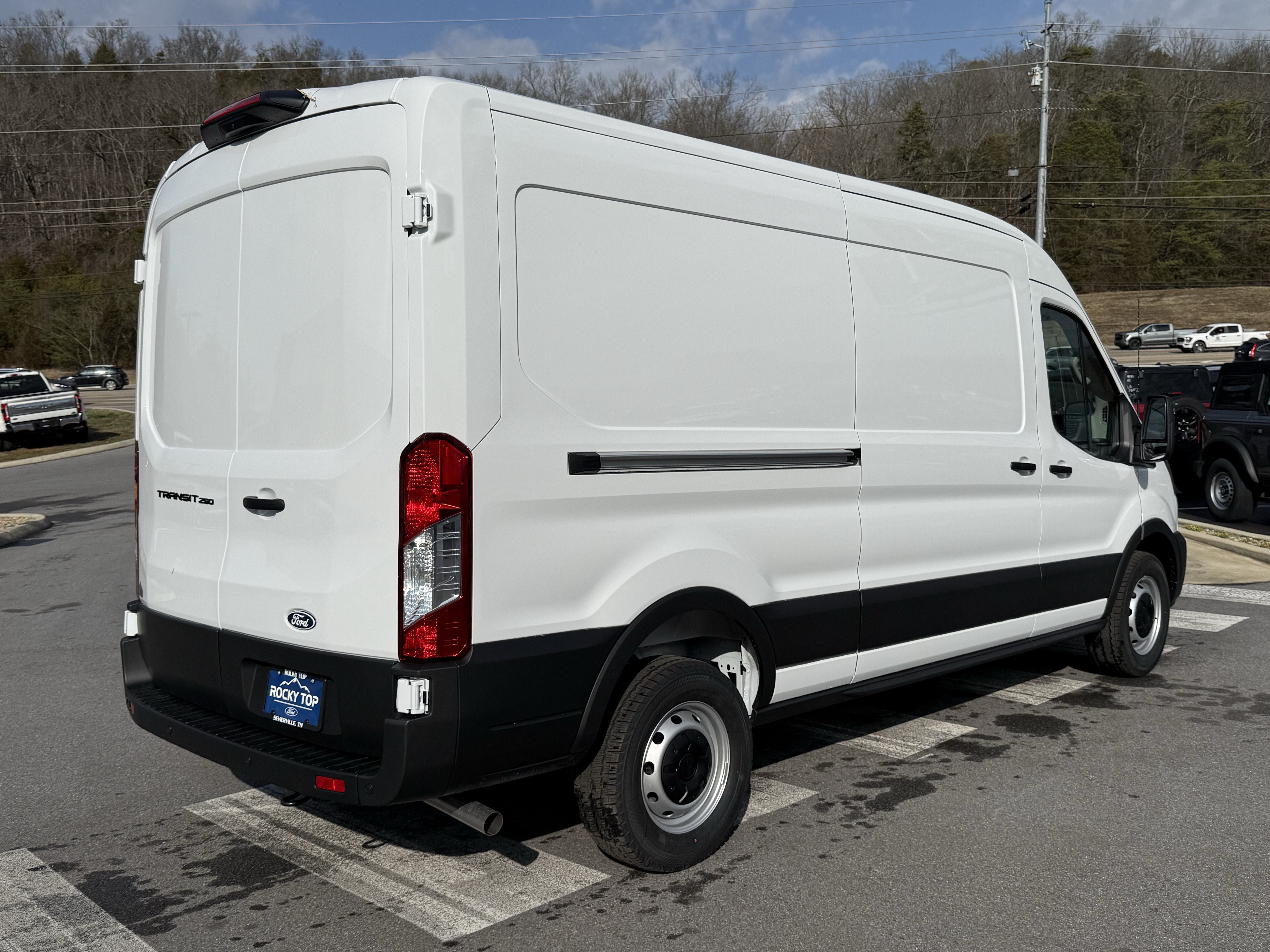 New 2026 Ford Transit 250 148 Medium Roof w/ Load Area Protection Package RWD image 5