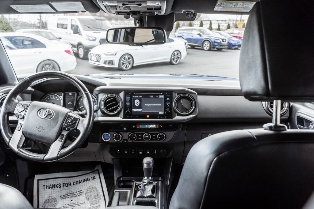 Used 2018 Toyota Tacoma TRD Off-Road image 8